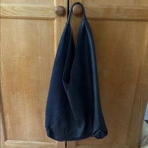 Elegant navy Bag